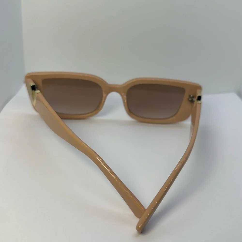 Chic  Retro Nude Square Sunglasses Gold V Detail UV Protection Trendy Shades